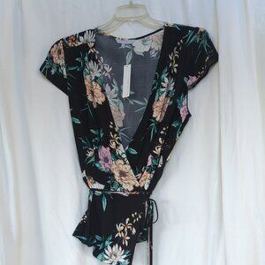 Cap sleeve side tie wrap blouse